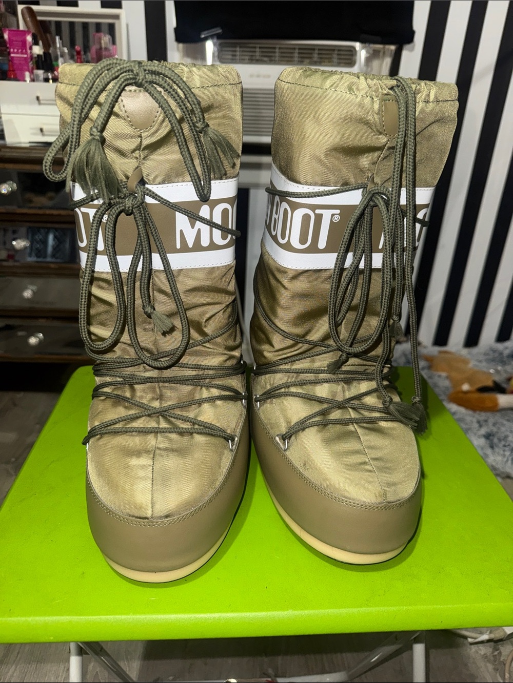 Moon Boot Olive Green Lace-Up Snow Boots with White Logo Band